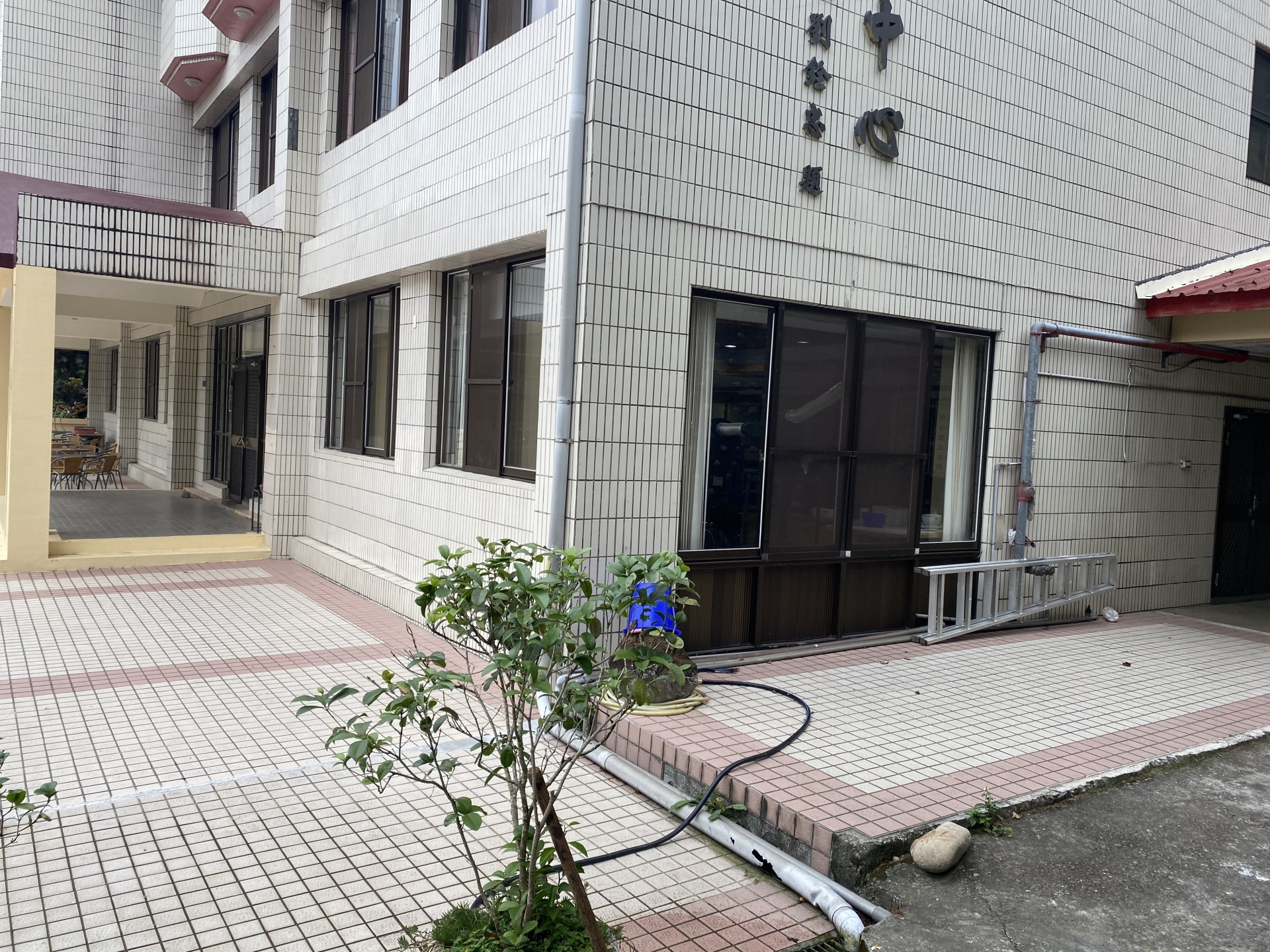 東勢裝潢隔間拆除、地磚打除